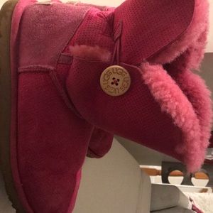 Hot pink Uggs Size 9 so warm and fuzzy inside